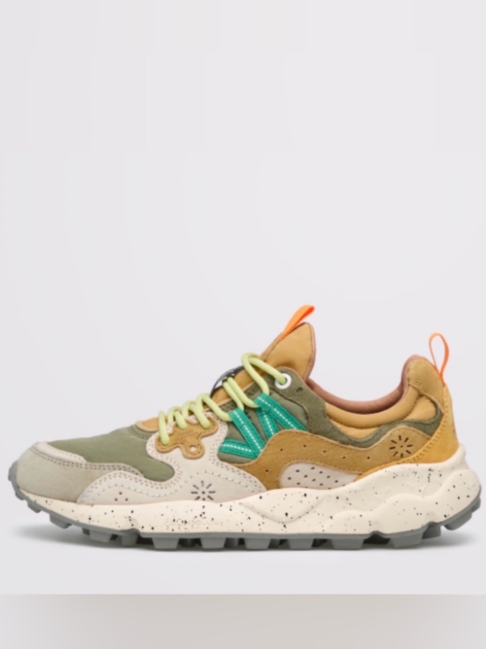 NWT Flower Mountain YAMANO 3 UNI
Suede and technical fabric sneakers